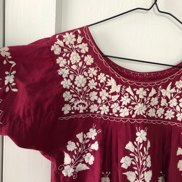 Vintage cranberry embroidered dress - Picture 5 of 5